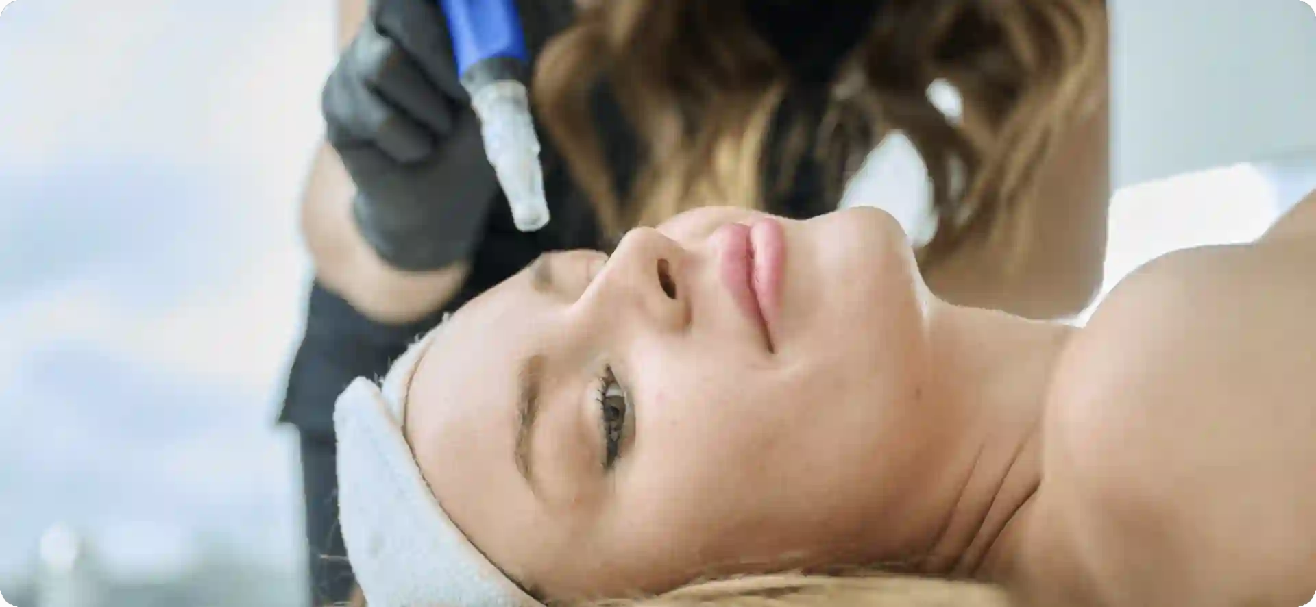 How Do Microneedles Trigger New Collagen and Elastin in Loose Skin Herefordshire?